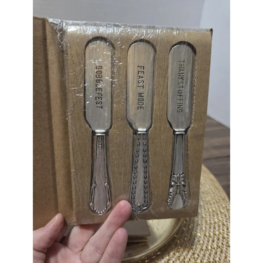 Mud Pie Thanksgiving stamped metal spreader knife set, 2 Sets